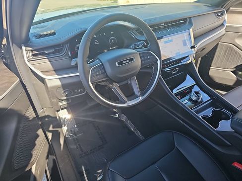 New 2026 Jeep Grand Cherokee Limited AWD/4WD image 16