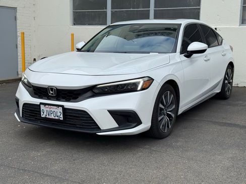 Used 2024 Honda Civic EX-L image 1