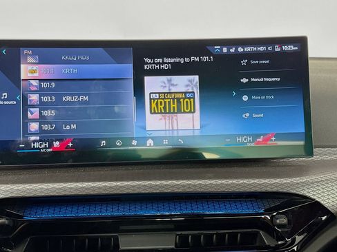 Used 2025 BMW 330i Sedan w/ Convenience Package image 15