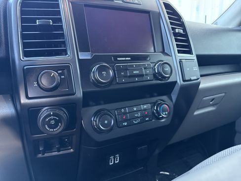 Used 2019 Ford F150 XLT w/ Equipment Group 302A Luxury image 21