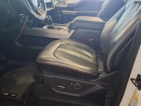 Used 2019 Ford F150 Platinum w/ Equipment Group 701A Luxury AWD/4WD image 16
