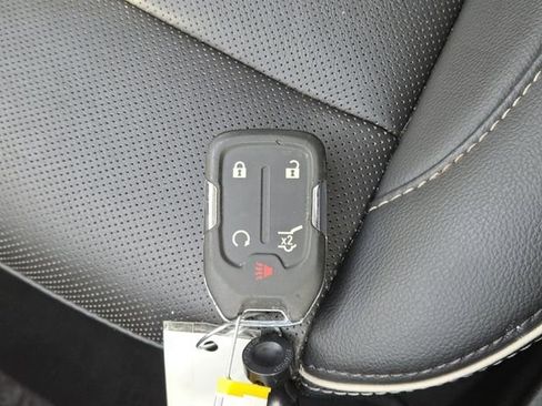 Used 2023 GMC Acadia Denali image 38