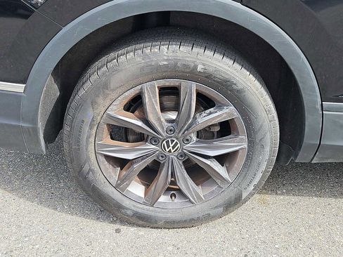 Certified 2023 Volkswagen Tiguan SE AWD/4WD image 9