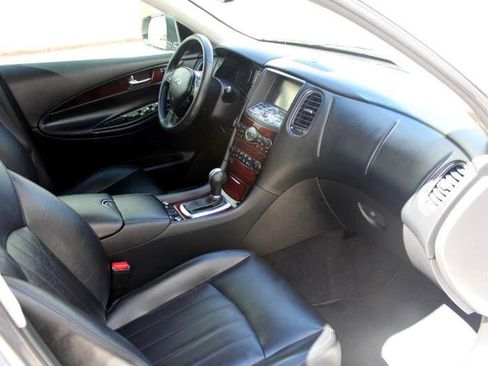 Used 2016 INFINITI QX50 AWD w/ Premium Plus Package image 16