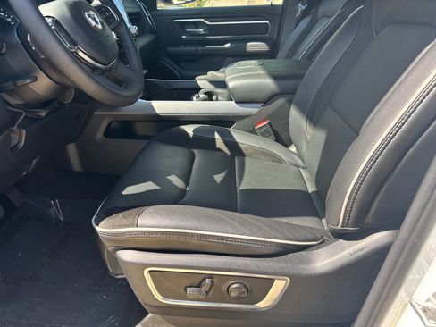 Used 2026 RAM 1500 Laramie AWD/4WD image 9
