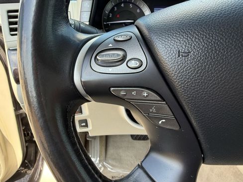 Used 2013 INFINITI M35 w/ Premium Pkg image 19