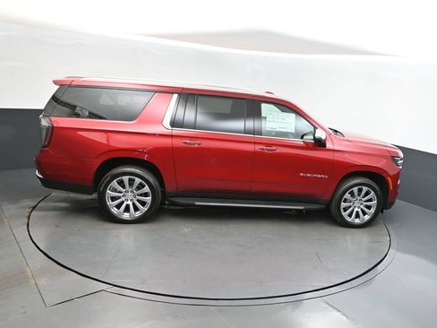 New 2025 Chevrolet Suburban Premier image 36