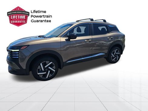 Used 2026 Nissan Kicks SV w/ Cold Weather Package FWD image 1