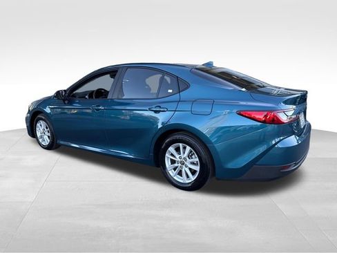 Used 2025 Toyota Camry LE w/ Convenience Package image 3