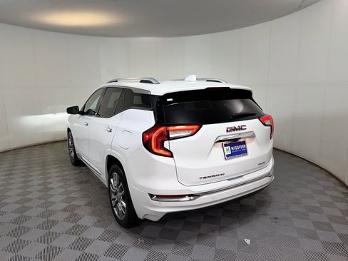 Used 2022 GMC Terrain Denali image 4