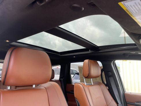 Used 2019 Jeep Grand Cherokee Summit AWD/4WD image 19