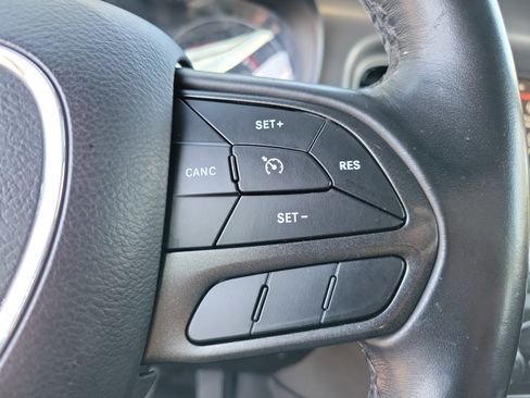 Used 2023 Dodge Charger SXT w/ Blacktop Package image 15