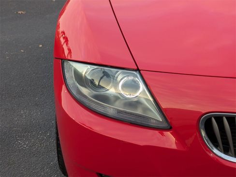 Used 2008 BMW Z4 3.0si image 10