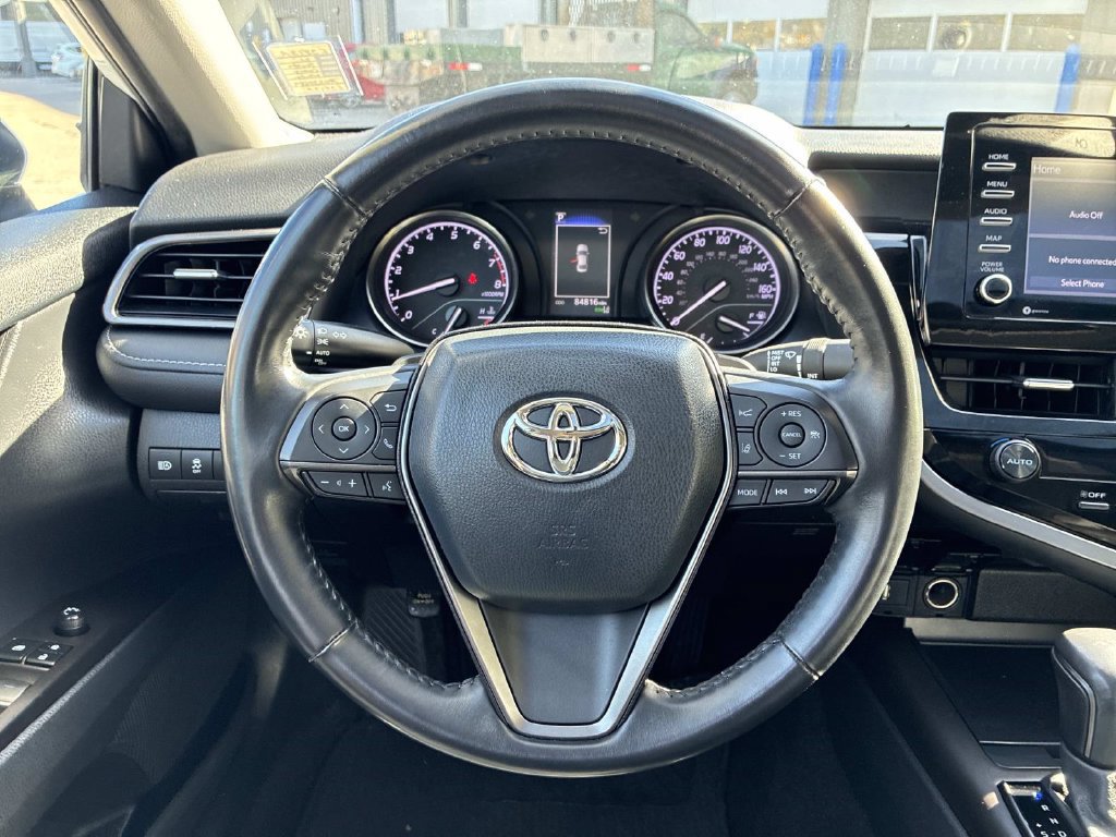 Used 2021 Toyota Camry SE w/ Cold Weather Package FWD image 16