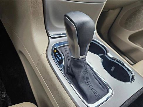 Used 2018 Jeep Grand Cherokee Limited RWD image 12