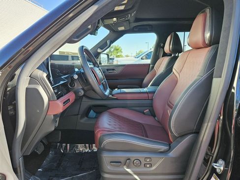 Used 2025 INFINITI QX80 Autograph w/ Autograph Exterior Package AWD/4WD image 19