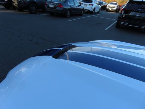 Used 2016 Ford Mustang Shelby GT350 w/ Technology Package image 10