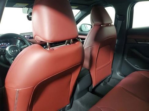 New 2026 MAZDA MAZDA3 Hatchback w/Premium Plus Pkg image 14