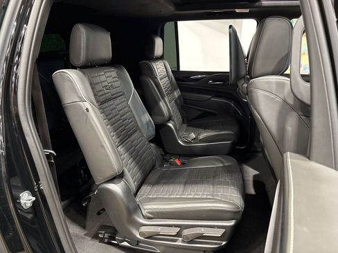 Used 2023 Cadillac Escalade ESV V image 87