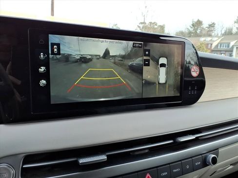 Used 2024 Hyundai Palisade Limited image 12