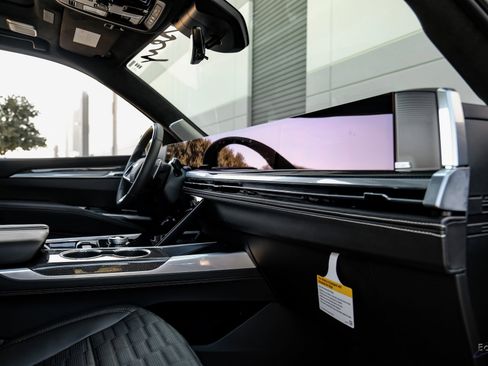 Used 2025 Cadillac Escalade V image 48