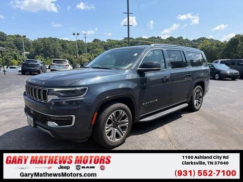 Used 2024 Jeep Wagoneer L Series II w/ Flexible Seating Group AWD/4WD image 1