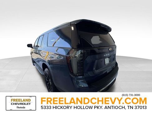 New 2026 Chevrolet Suburban Premier image 4