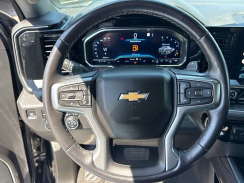 Used 2022 Chevrolet Silverado 1500 LTZ w/ LTZ Convenience Package II AWD/4WD image 14
