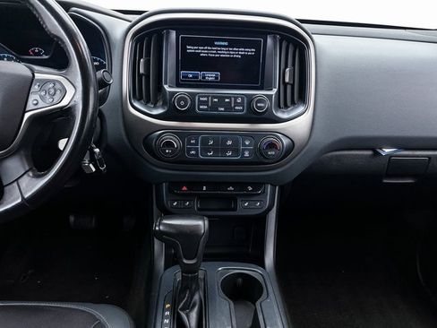 Used 2018 Chevrolet Colorado Z71 image 8