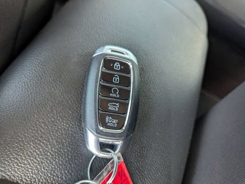 Used 2022 Hyundai Elantra SEL FWD image 26