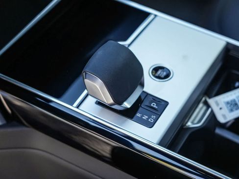 New 2026 Land Rover Range Rover SE AWD/4WD image 19