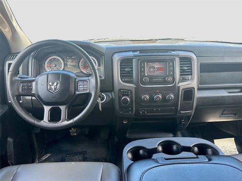 Used 2022 RAM 1500 Tradesman w/ Chrome Appearance Group image 24