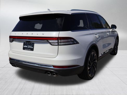 Used 2023 Lincoln Aviator Reserve w/ Equipment Group 201A RWD image 7