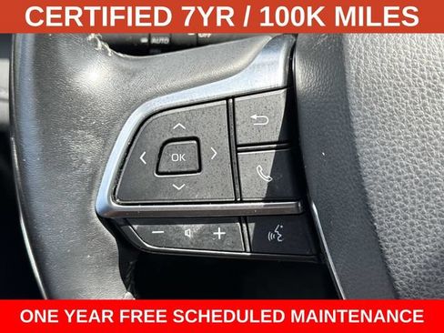 Used 2021 Toyota Highlander XLE AWD/4WD image 25