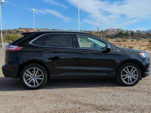 Used 2022 Ford Edge Titanium w/ Equipment Group 301A image 2