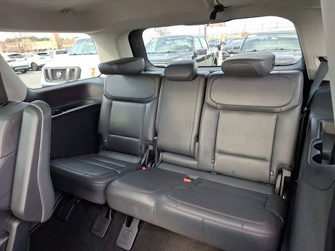 Certified 2025 Ford Expedition Active image 11