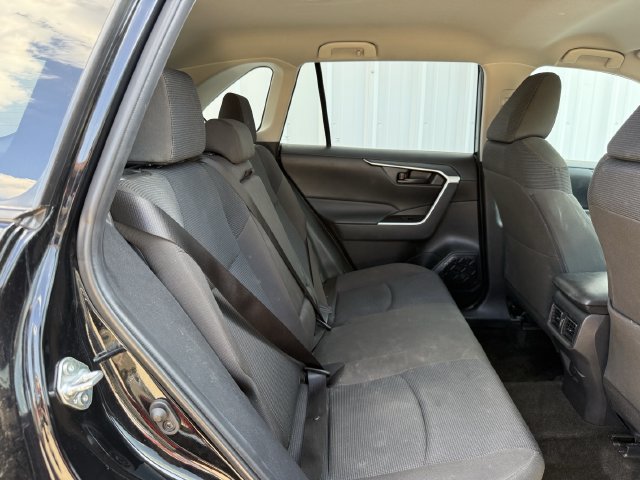 Certified 2025 Toyota RAV4 LE AWD/4WD image 31