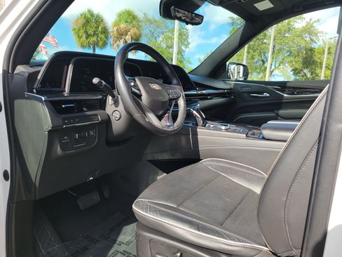 Used 2021 Cadillac Escalade Sport w/ Driver Assist Tech Package image 9