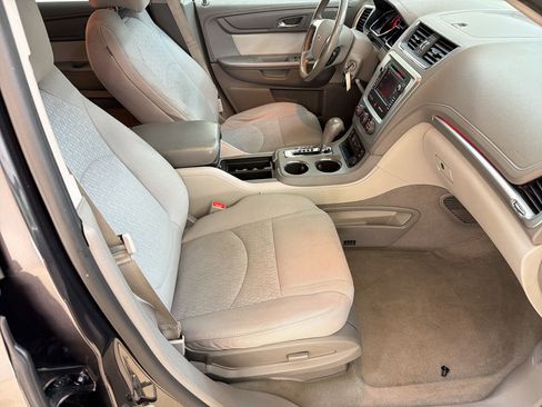 Used 2014 GMC Acadia SLE FWD image 27