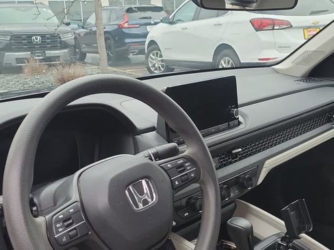 Used 2023 Honda Accord EX image 5