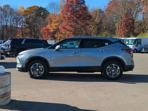 Used 2023 Chevrolet Blazer LT w/ Driver Confidence Package image 5