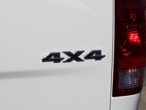 Used 2024 RAM 1500 Classic SLT image 9