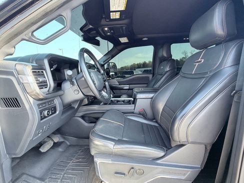 Used 2024 Ford F250 Platinum image 23