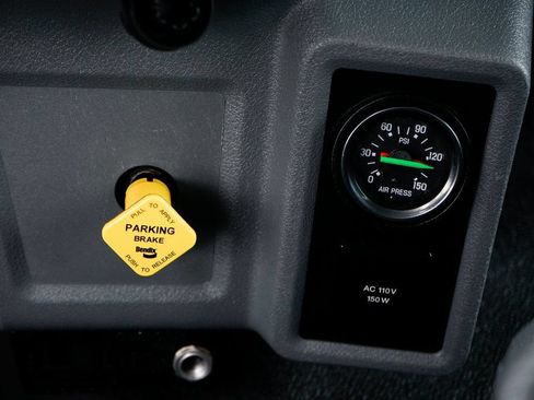 Used 2019 Ford F750 2WD Regular Cab Super Duty image 43