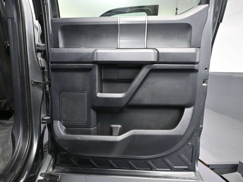 Used 2019 Ford F150 XLT w/ Equipment Group 302A Luxury AWD/4WD image 44