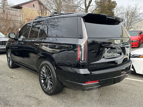 Used 2025 Cadillac Escalade Sport Platinum w/ LPO, ONYX Package image 5