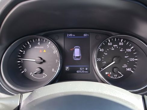 Used 2018 Nissan Rogue SV image 38