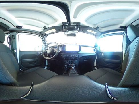 Used 2025 Jeep Wrangler Unlimited Sport AWD/4WD image 41