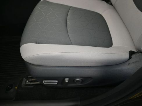 Used 2025 Toyota RAV4 XLE image 12