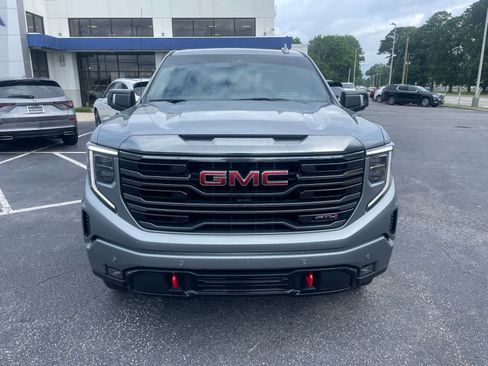 Used 2024 GMC Sierra 1500 AT4 w/ Technology Package AWD/4WD image 8